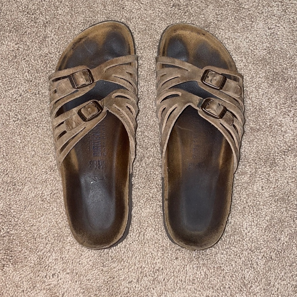 Size 38 beige Birkenstock’s!!